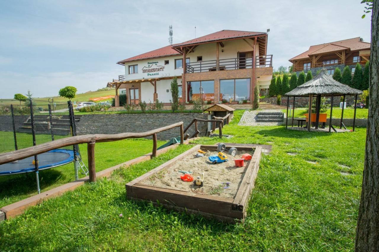 Horizont Panzio Bed & Breakfast Odorheiu Secuiesc Ngoại thất bức ảnh