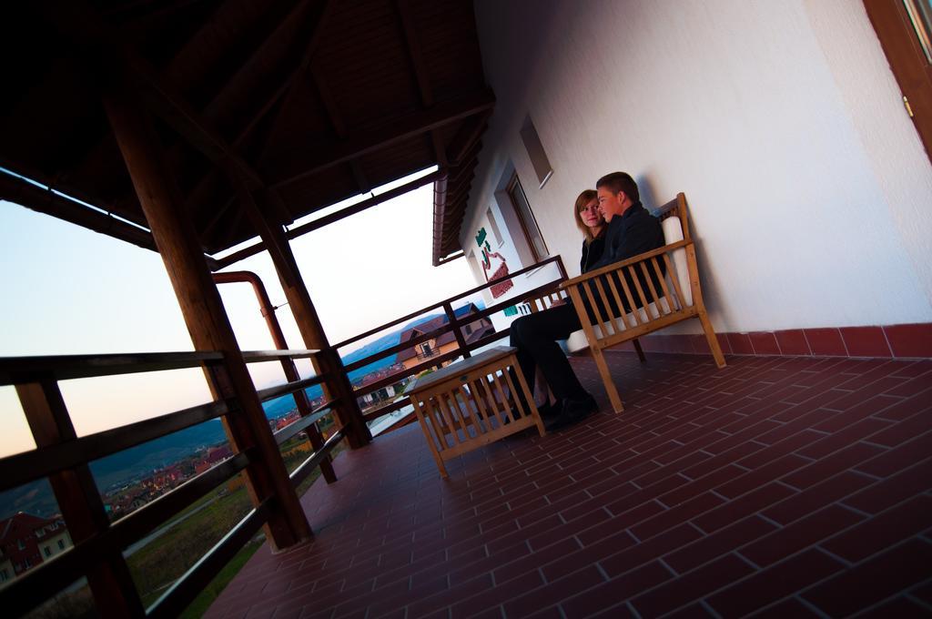 Horizont Panzio Bed & Breakfast Odorheiu Secuiesc Ngoại thất bức ảnh